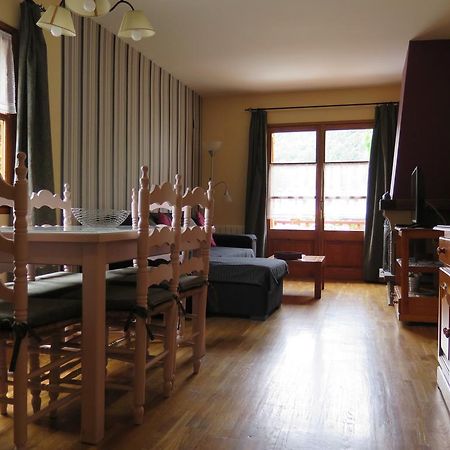 Apartaments El Ribal Valencia D'Aneu Exteriör bild