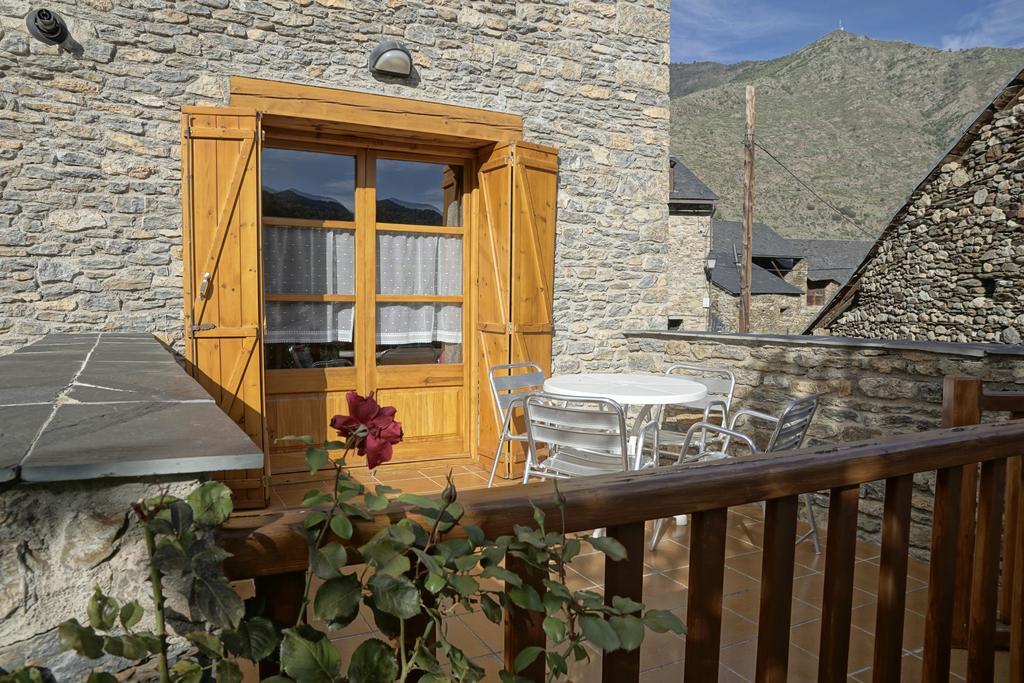 Apartaments El Ribal Valencia D'Aneu Rum bild