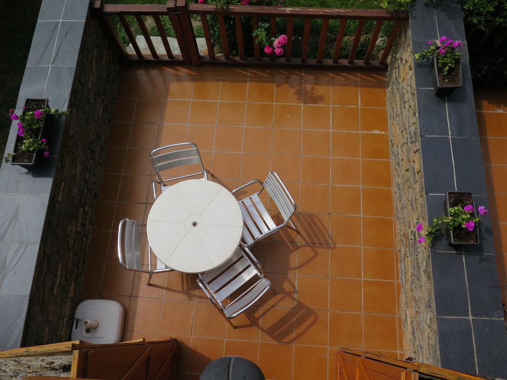 Apartaments El Ribal Valencia D'Aneu Exteriör bild