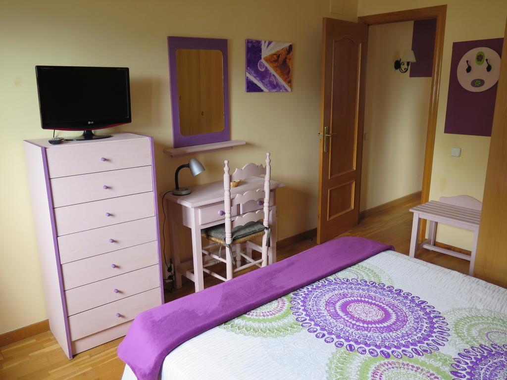 Apartaments El Ribal Valencia D'Aneu Exteriör bild